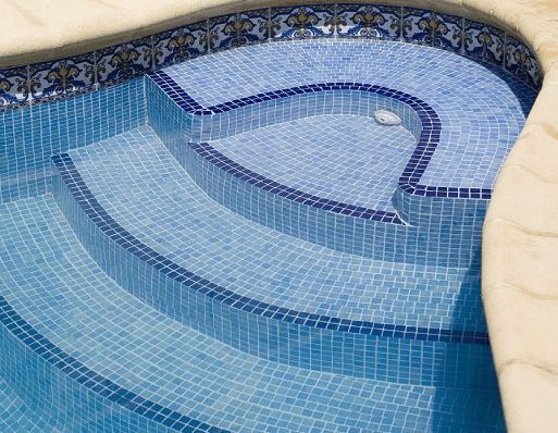 Advantages of tile according to pool builders in San Antonio