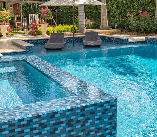 The 3 best materials that pool builders in San Antonio recommend to line your pool